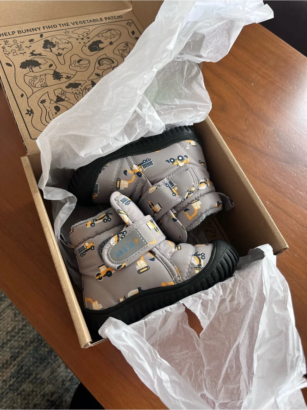 Jan & Jul toddler Winter Boots with Construction Truck Print size 6